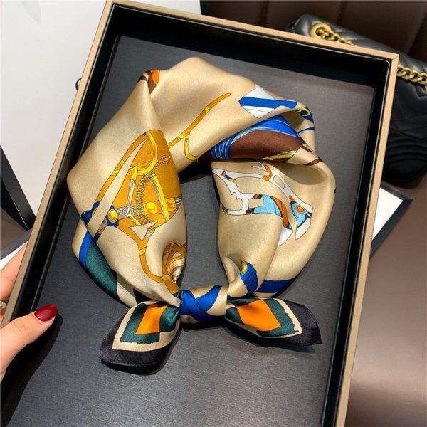 foulard carré tendance chic femme