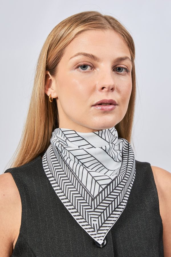 Foulard carré tendance 100 soie Signature