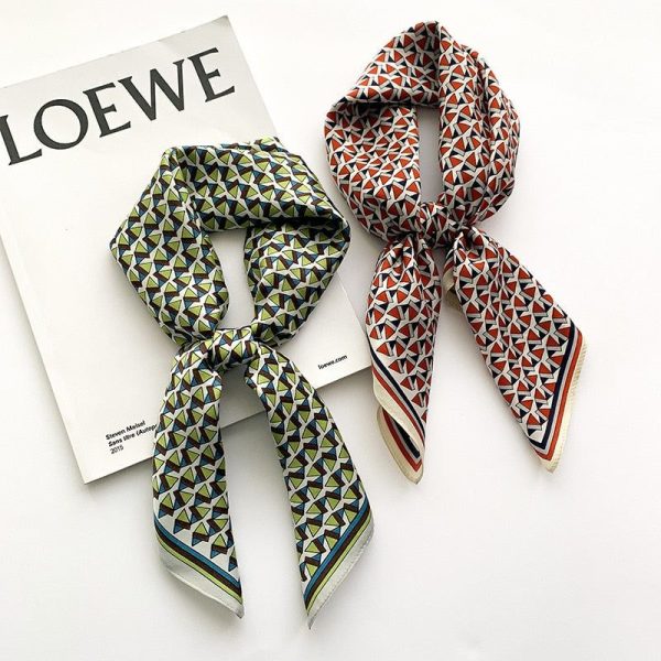 Carré 100 Soie Unique Femme | La Parisienne