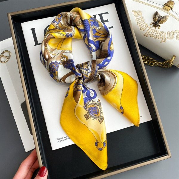 Carré de Soie Élaboré Foulard Femme