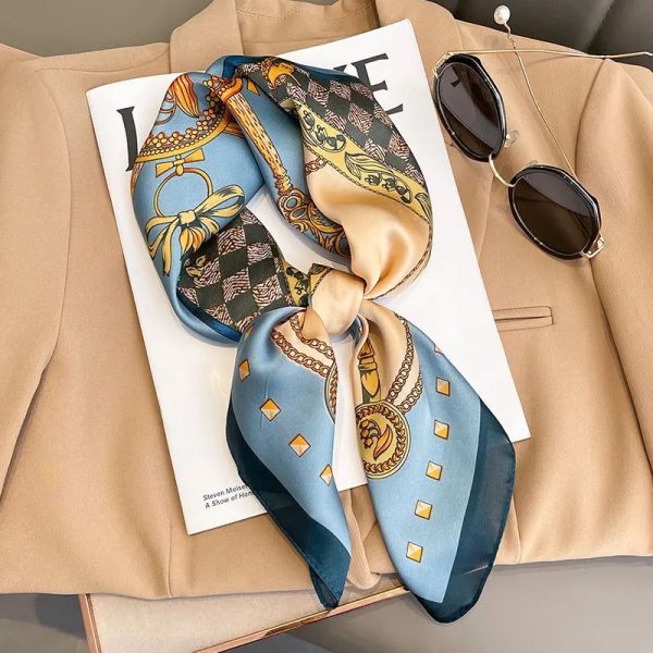 Foulard carré chic tendance